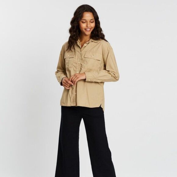 Khaki GAP Relaxed Long Sleeve Button-Front Collared Shirt (NWT) - Picture 3 of 6